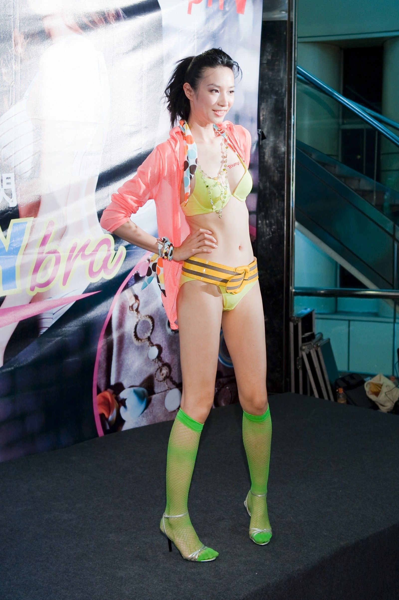 黛安芬 Party Bra 邱偲亞　国产模特性感图片